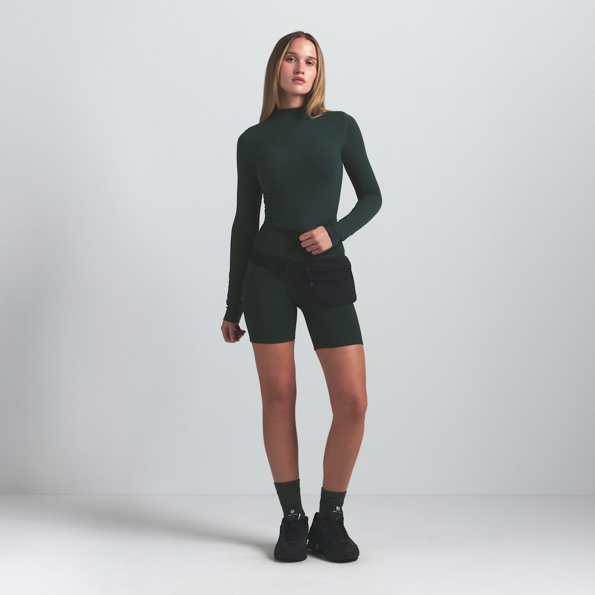 NikeSKIMS Vintage Seamless Women's Mock-Neck Crop Top