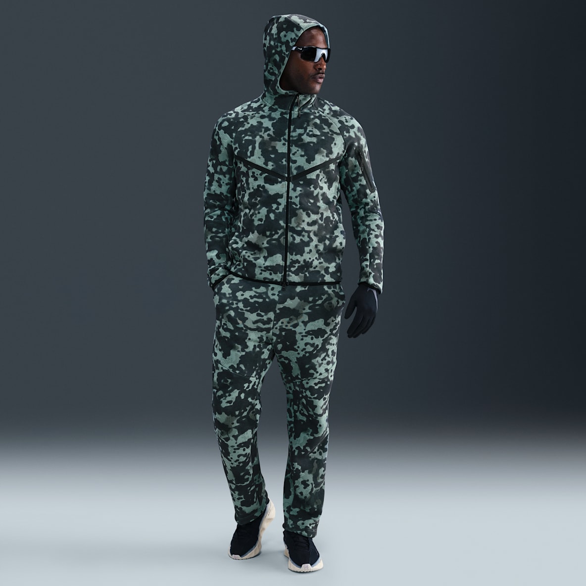 Nike Tech Nike Tech Men's Open-Hem Fleece Camo Trousers