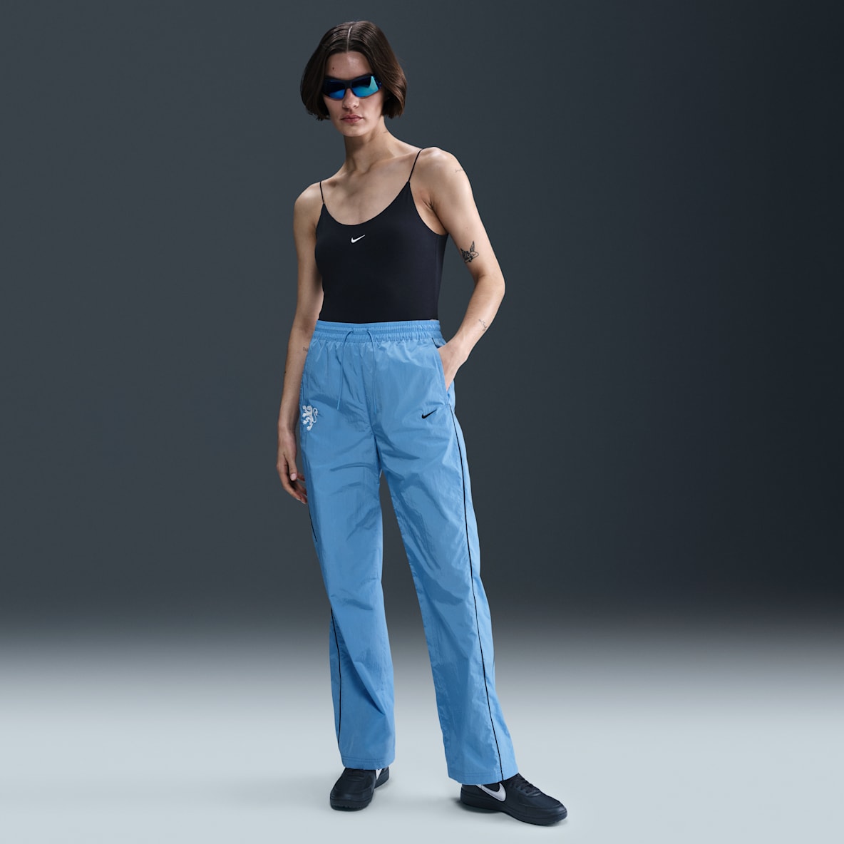 Netherlands Windrunner Netherlands Windrunner Women's Nike Football High-Waisted Woven Pants