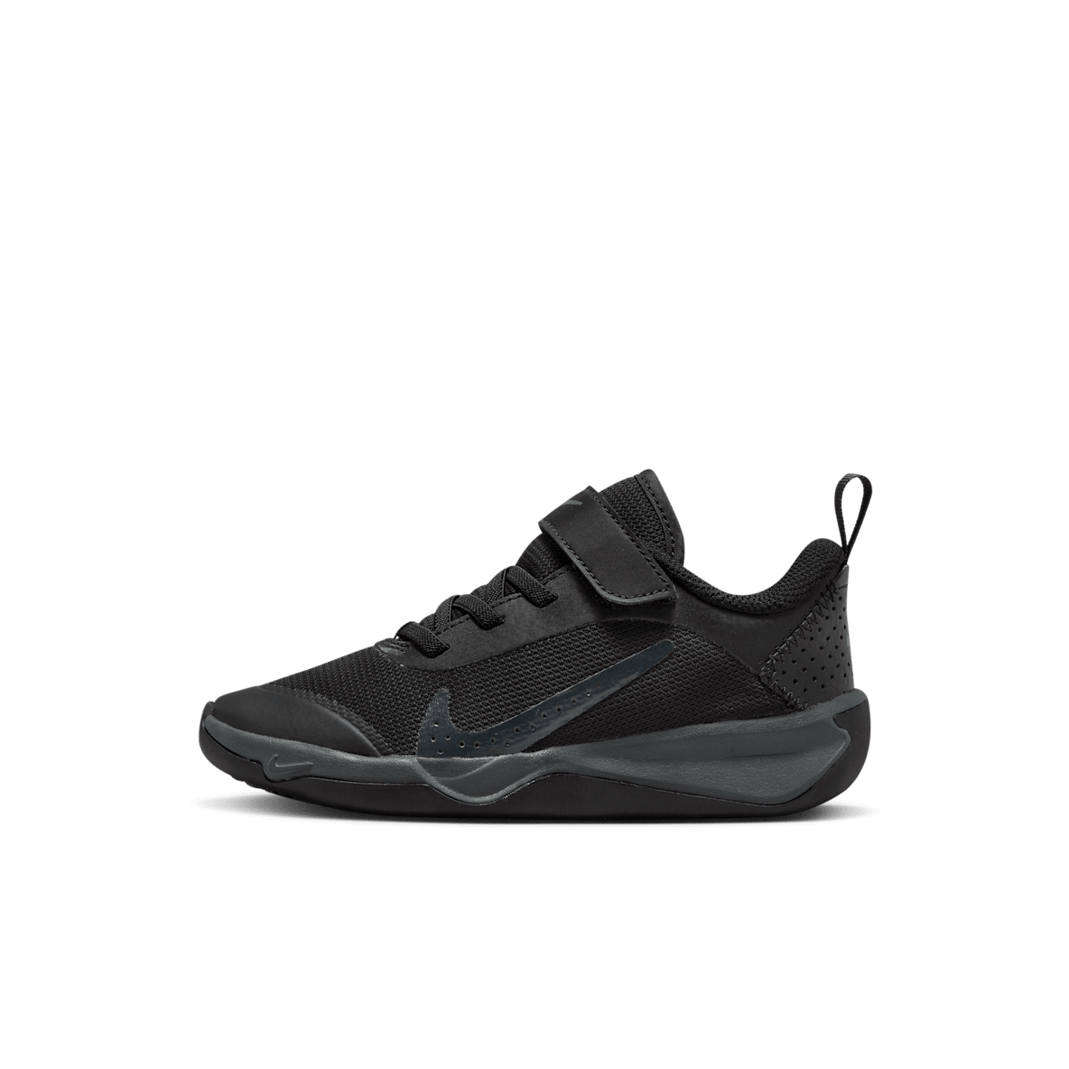 Nike Omni Multi-Court Nike Omni Multi-Court Skor för barn