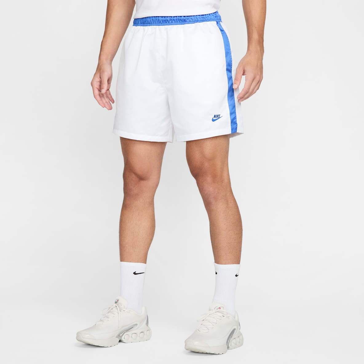 Nike Sportswear Club Nike Sportswear Club Men's Flow Football Shorts