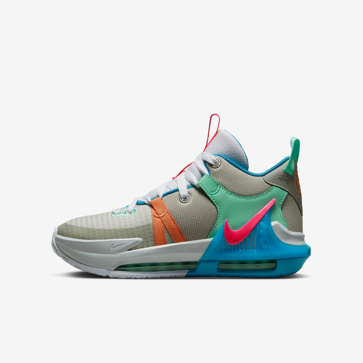 LeBron Witness 7 Big Kids' Basketball Shoes