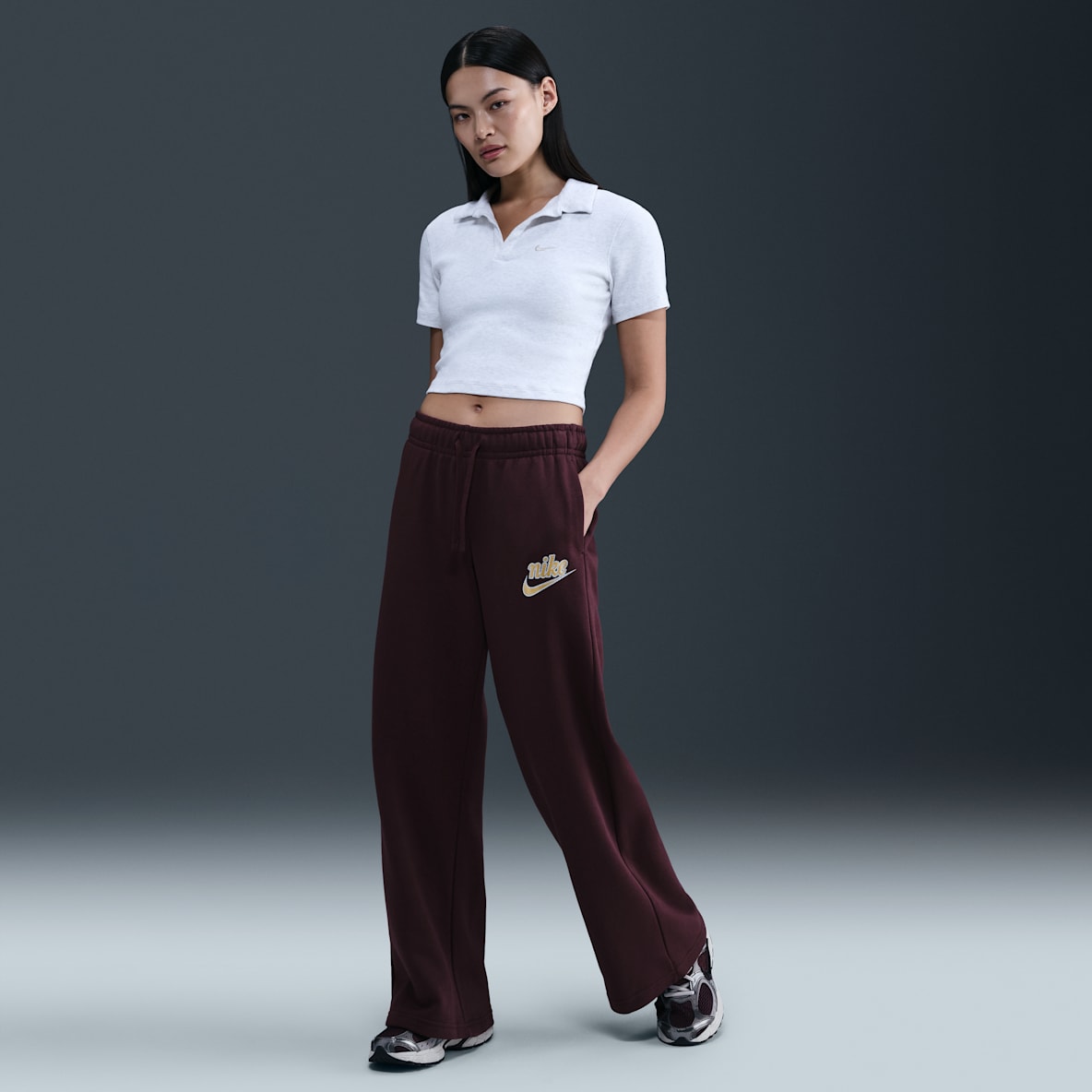 Nike Sportswear Club Fleece Nike Sportswear Club Fleece Pants de tiro medio y pierna amplia para mujer