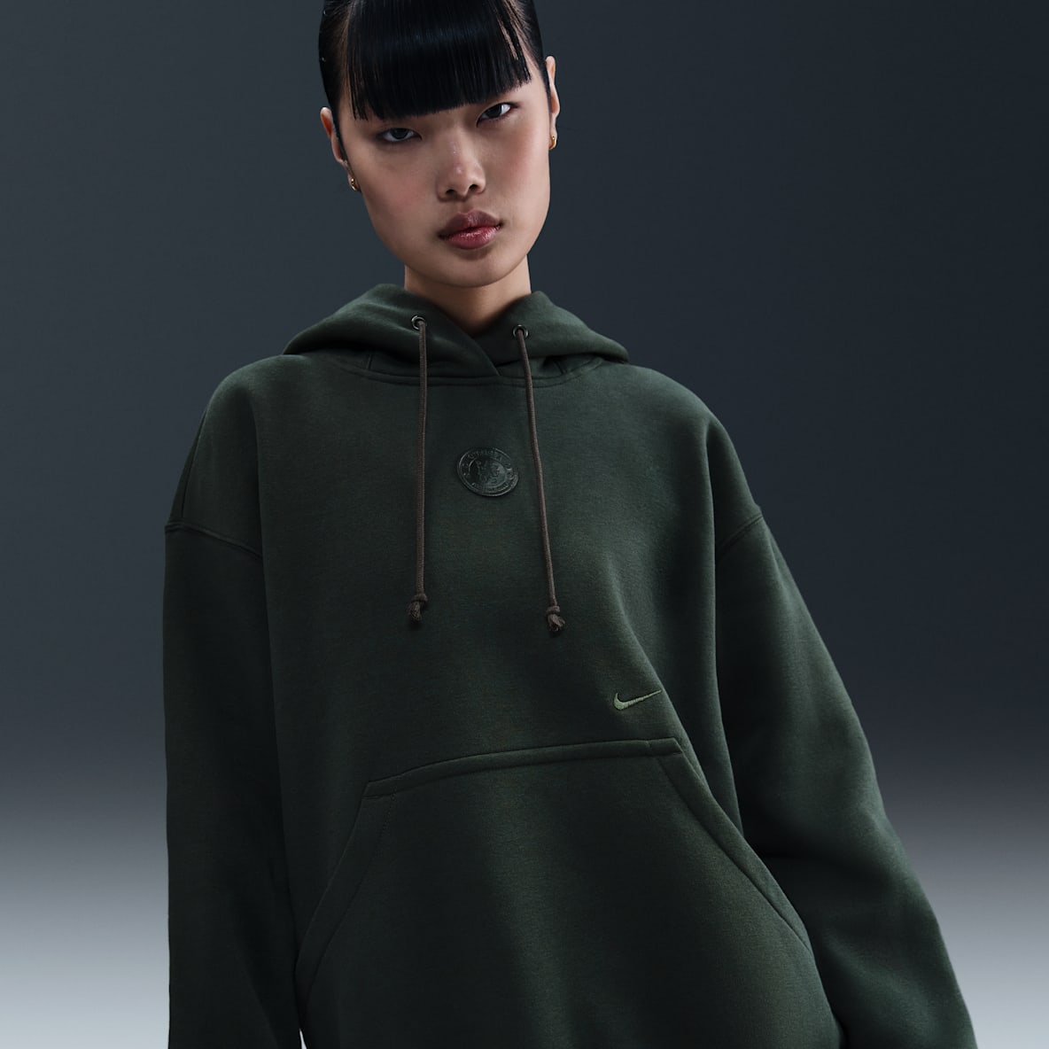 Chelsea FC Phoenix Fleece Chelsea FC Phoenix Fleece Nike Football ekstra stor fleecehettegenser til dame