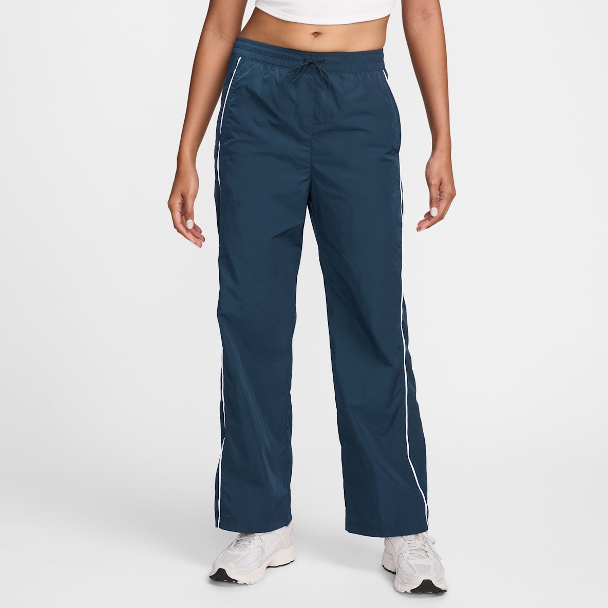 Nike Windrunner Nike Windrunner Women's High-Waisted Woven Open-Hem Trousers