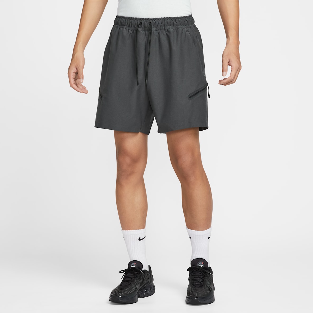 Nike Tech Nike Tech Men's Dri-FIT Shori Loose-Fit Shorts