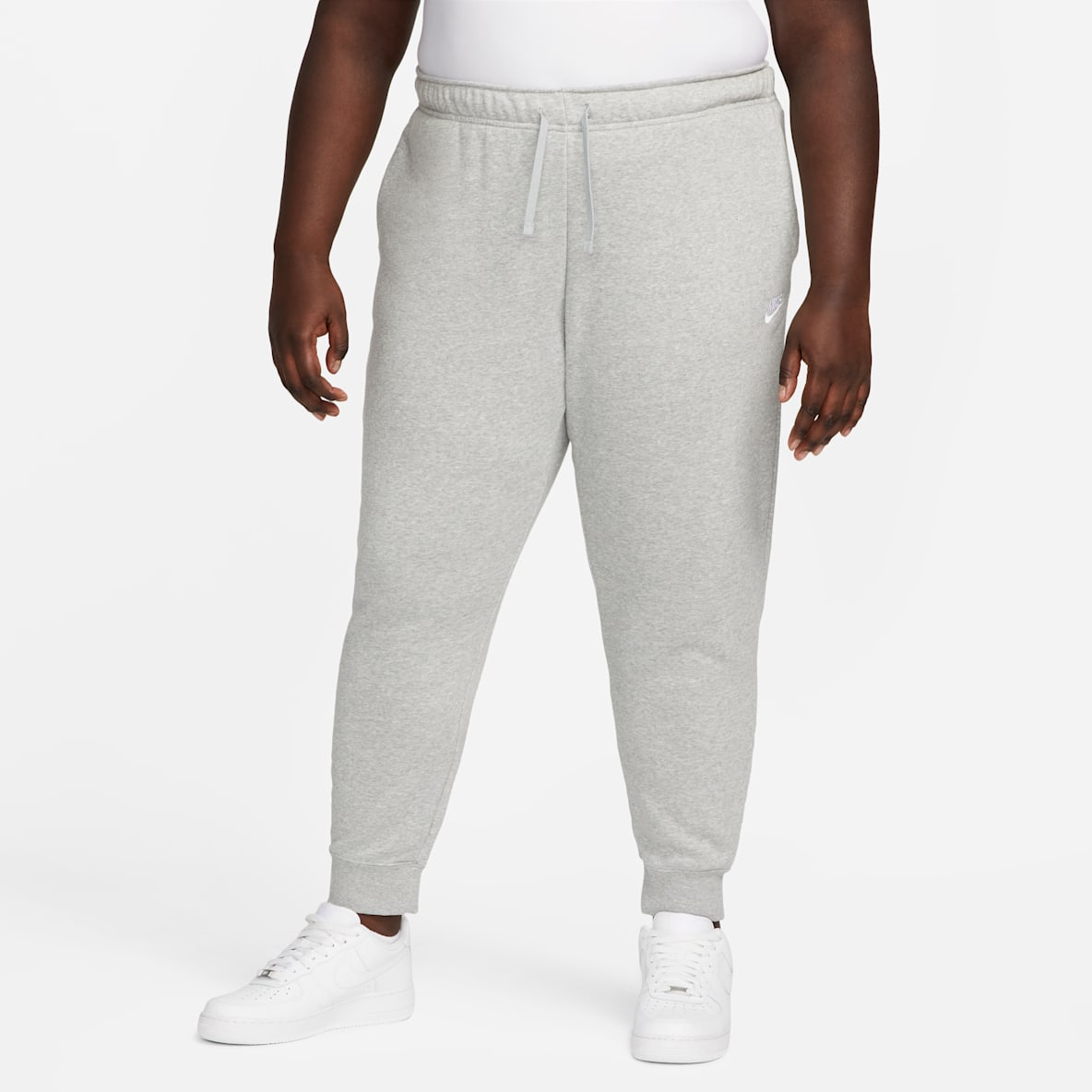 Nike Sportswear Club Fleece Nike Sportswear Club Fleece Joggers de tiro medio para mujer (talla grande)