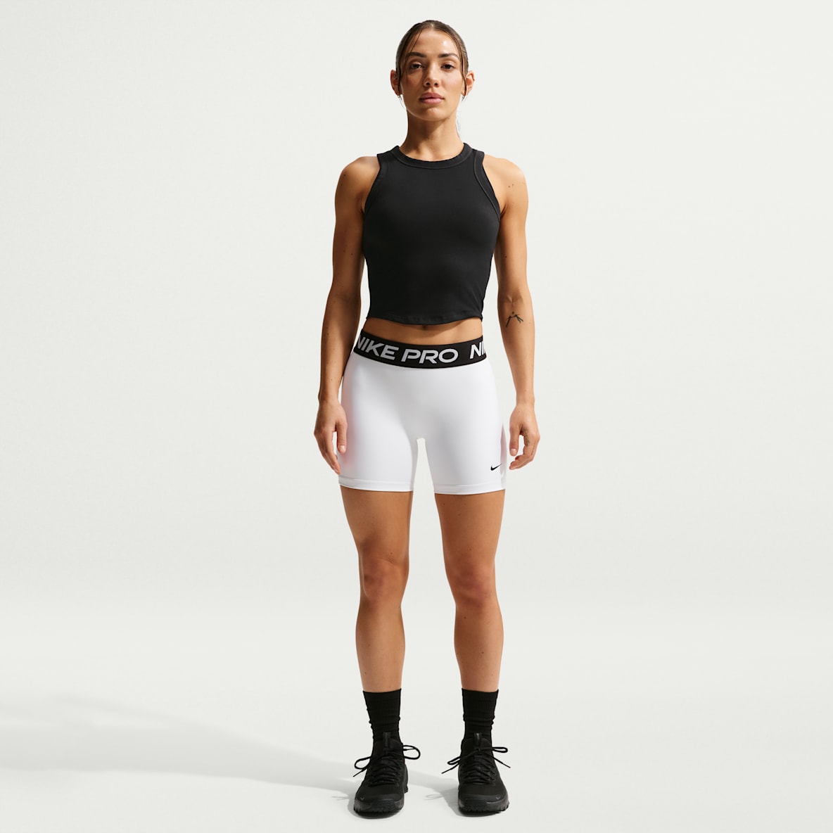 Nike Pro 365 Women's 5" Mid-Rise Shorts