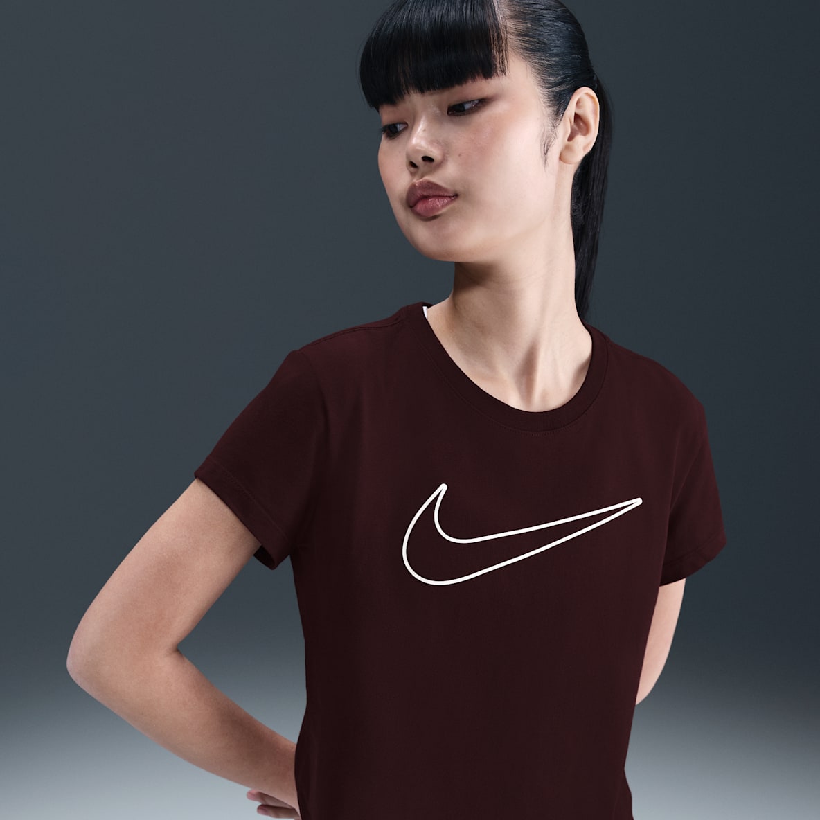 Nike Sportswear Nike Sportswear Women's Short-Sleeve Graphic T-Shirt