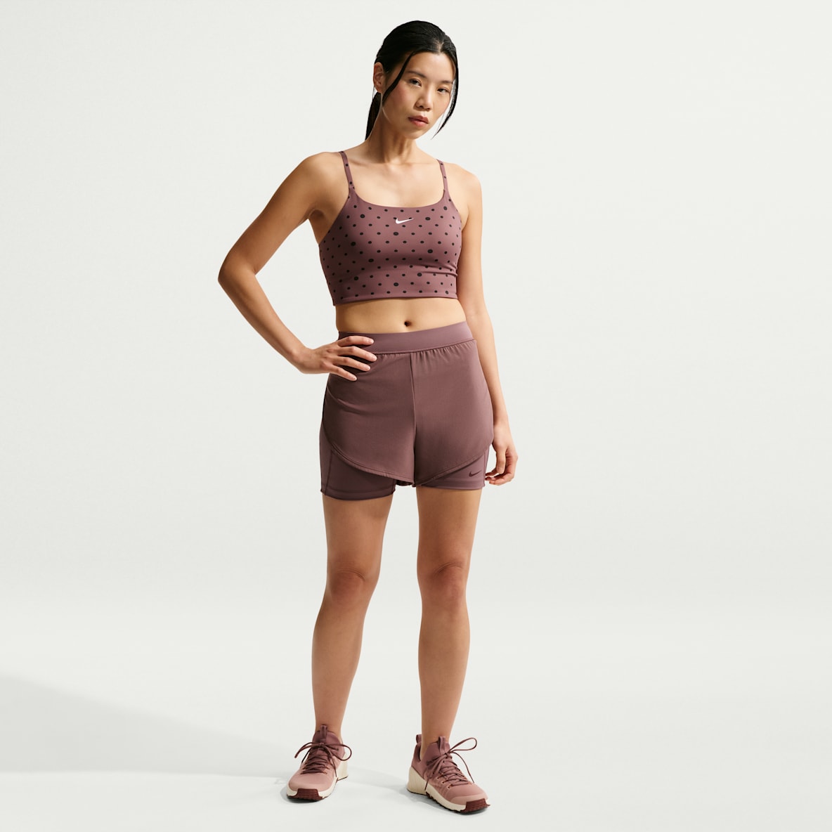 Nike Universa Shorts 2 en 1 de 13 cm para mujer