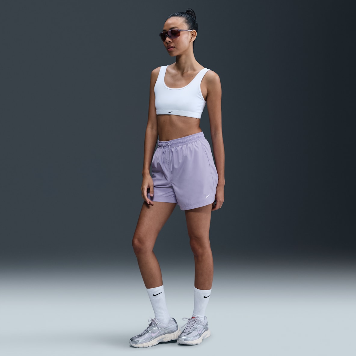 Nike Sportswear Classic Wovens Nike Sportswear Classic Wovens กางเกงขาสั้นเอวปานกลางผู้หญิง