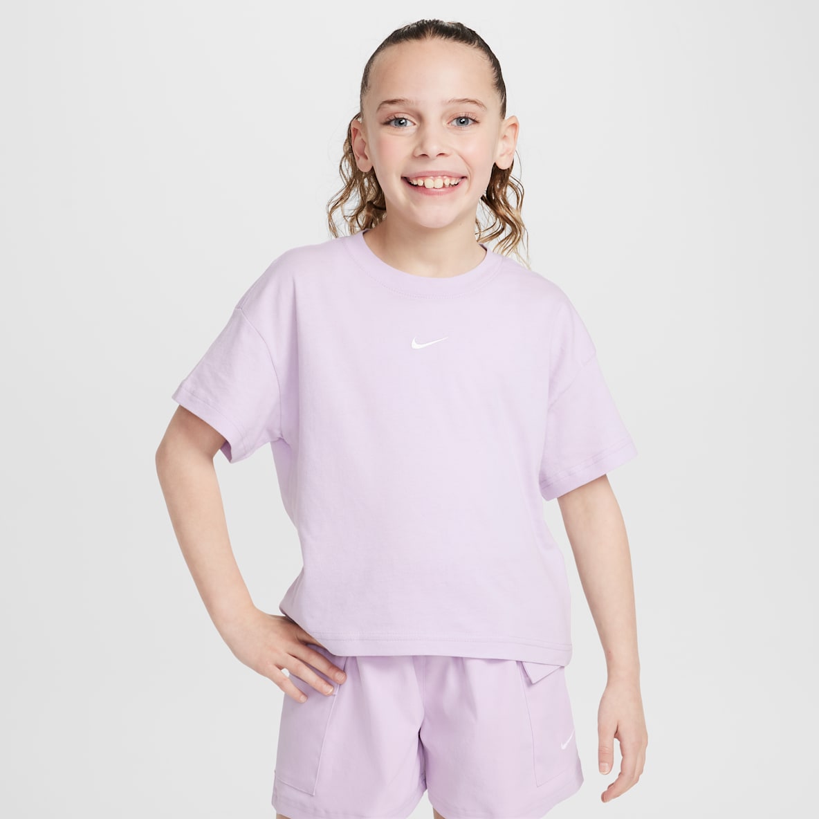 Nike Sportswear Essential Nike Sportswear Essential Older Kids' (Girls') T-Shirt
