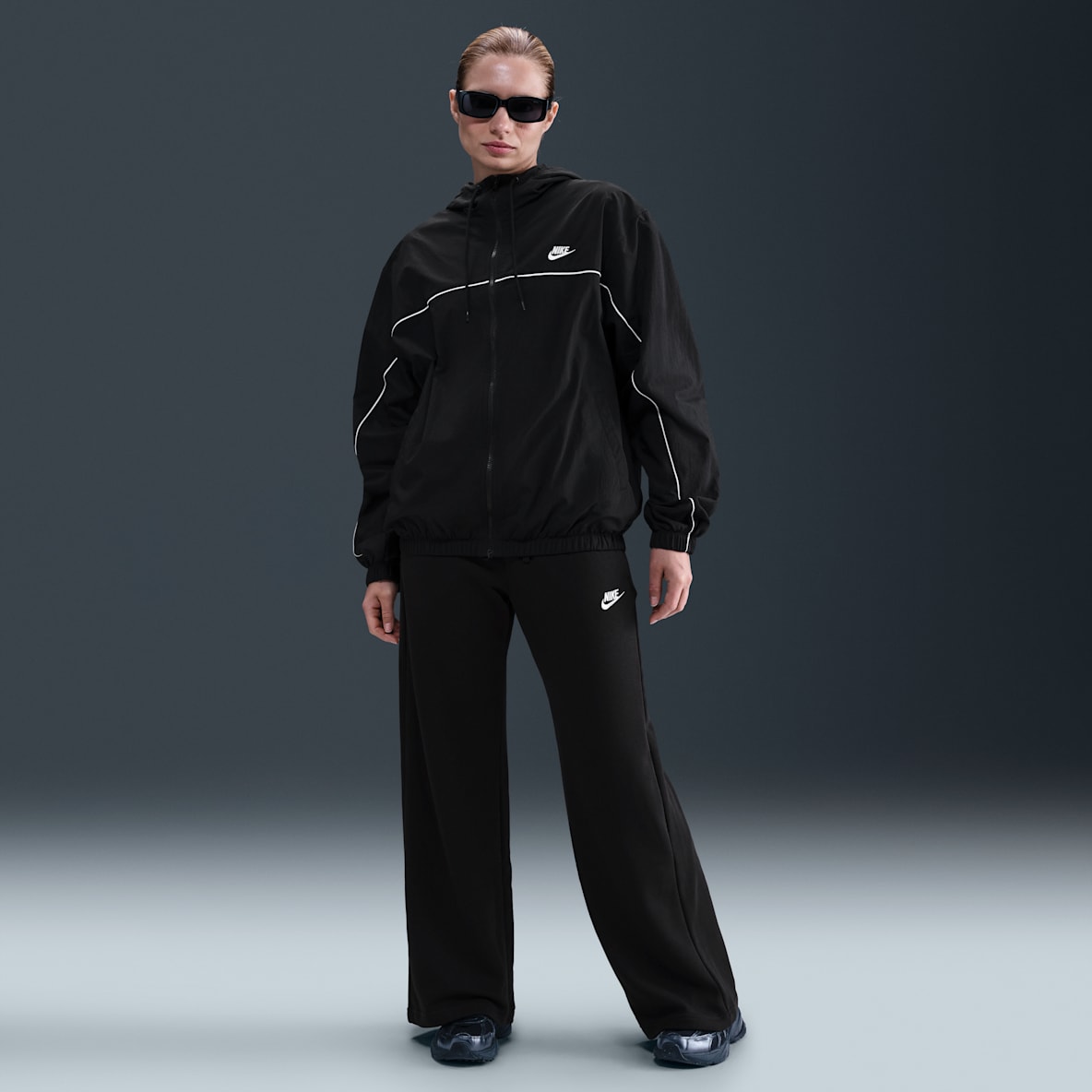 Nike Sportswear Club Fleece Women's Mid-Rise Wide-Leg Tracksuit Bottoms