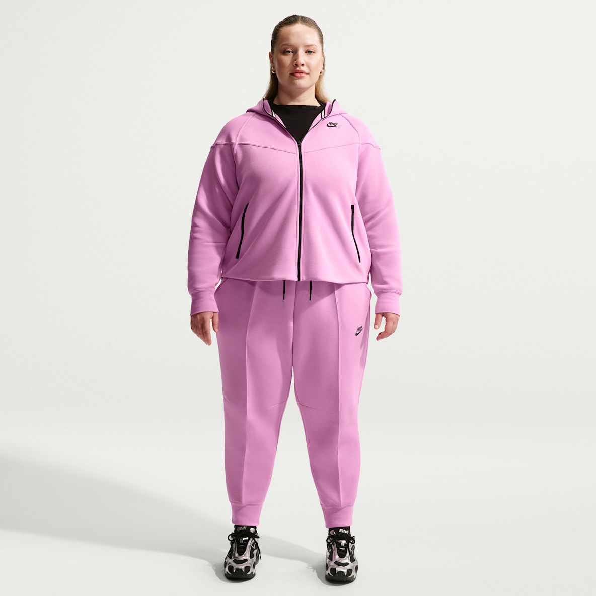 Nike Sportswear Tech Fleece Women's Mid-Rise Joggers (Plus Size)