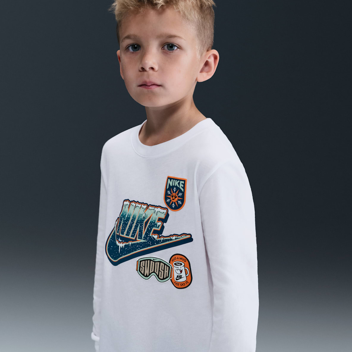 Nike Nike Playera de manga larga Snow Day para niños talla pequeña