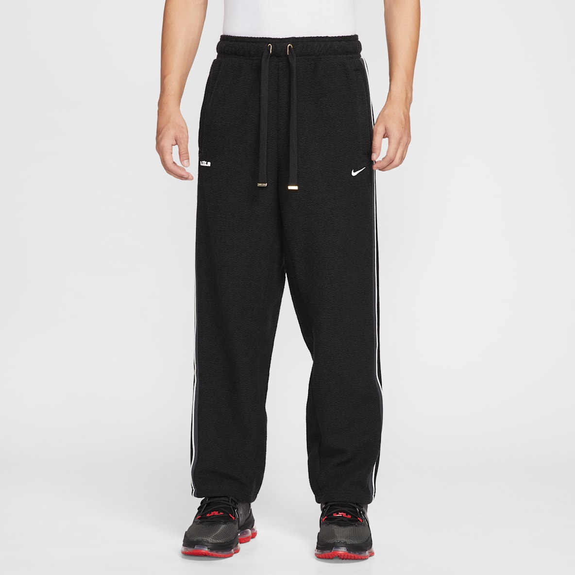 LeBron Standard Issue LeBron Standard Issue กางเกงบาสเก็ตบอลขายาวผู้ชาย Therma-FIT
