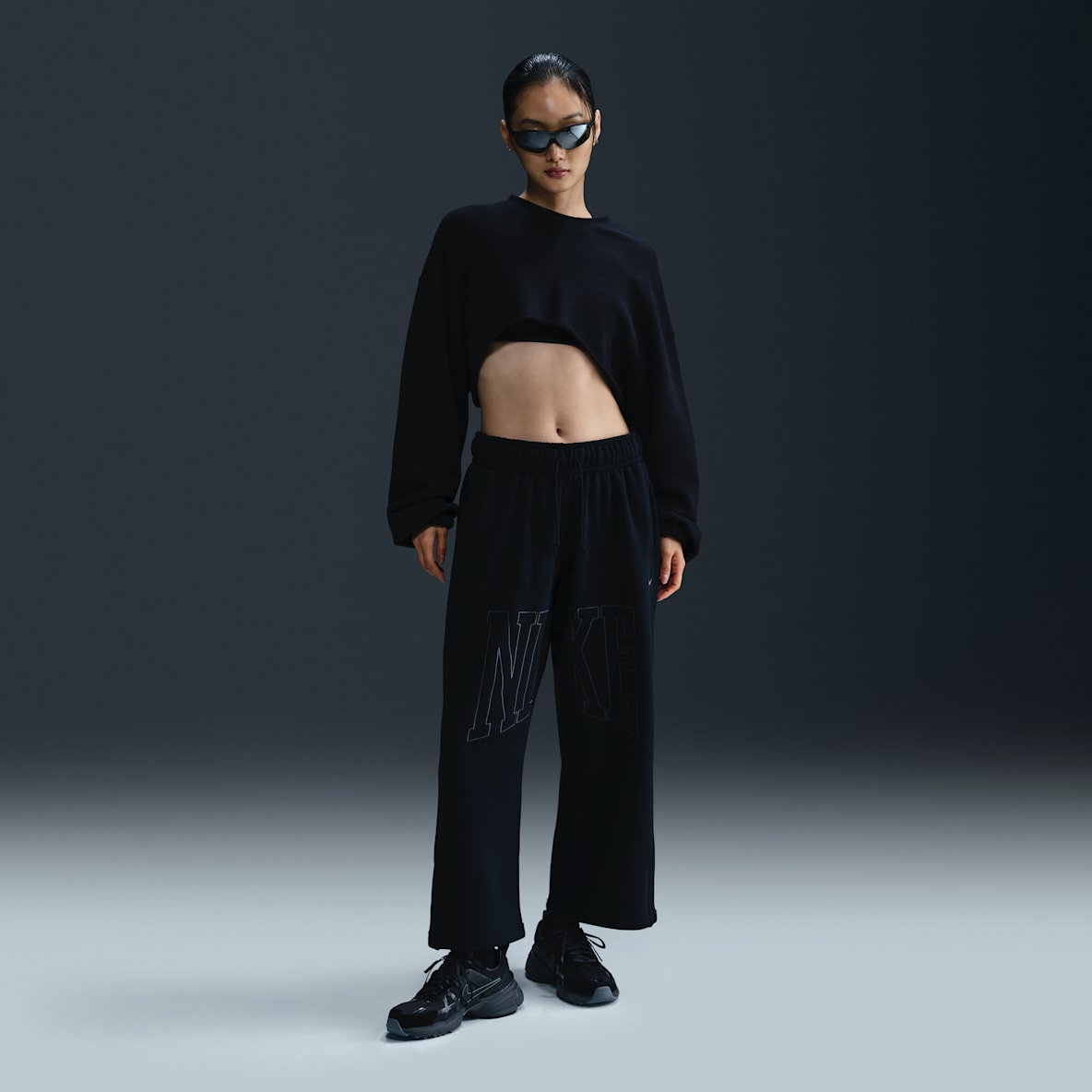 Nike Sportswear Nike Sportswear 女款中腰寬版開放式褲腳毛圈布長褲
