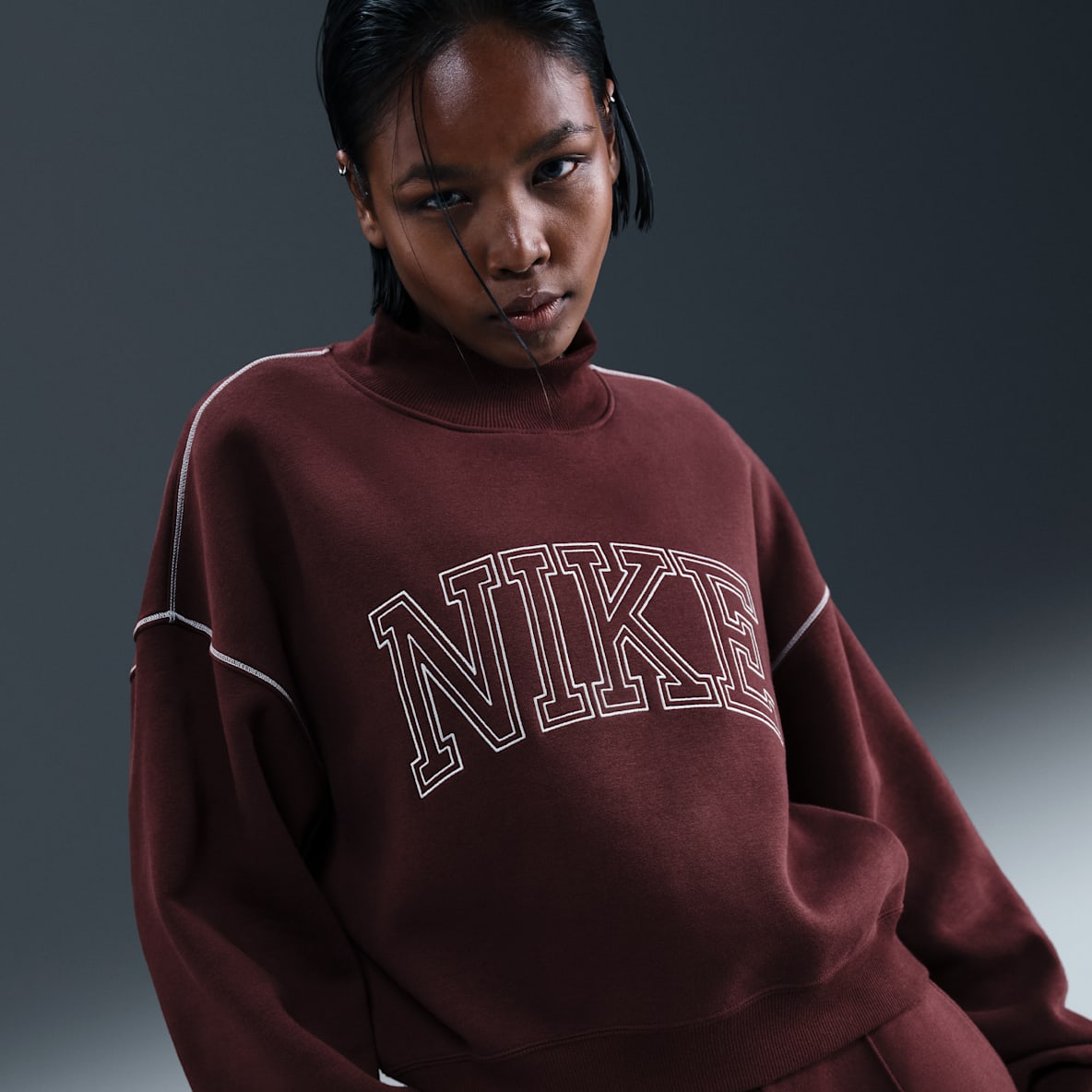Nike Sportswear Phoenix Fleece Women's Mock-Neck Sweatshirt