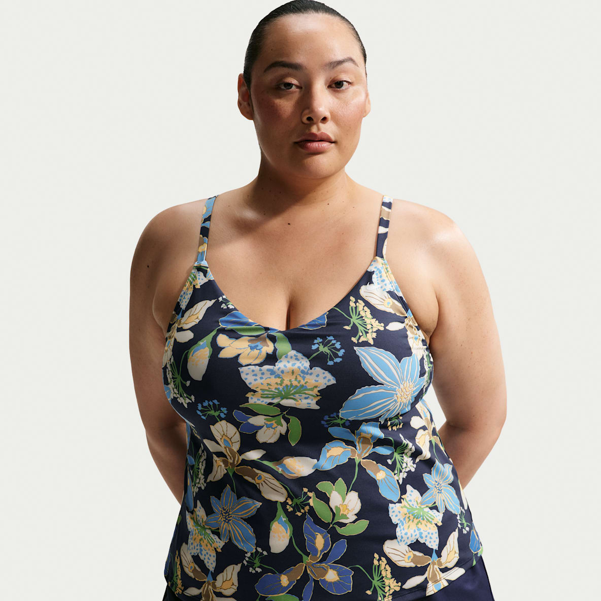 Nike Swim Women's V-Neck Tankini (Plus Size)