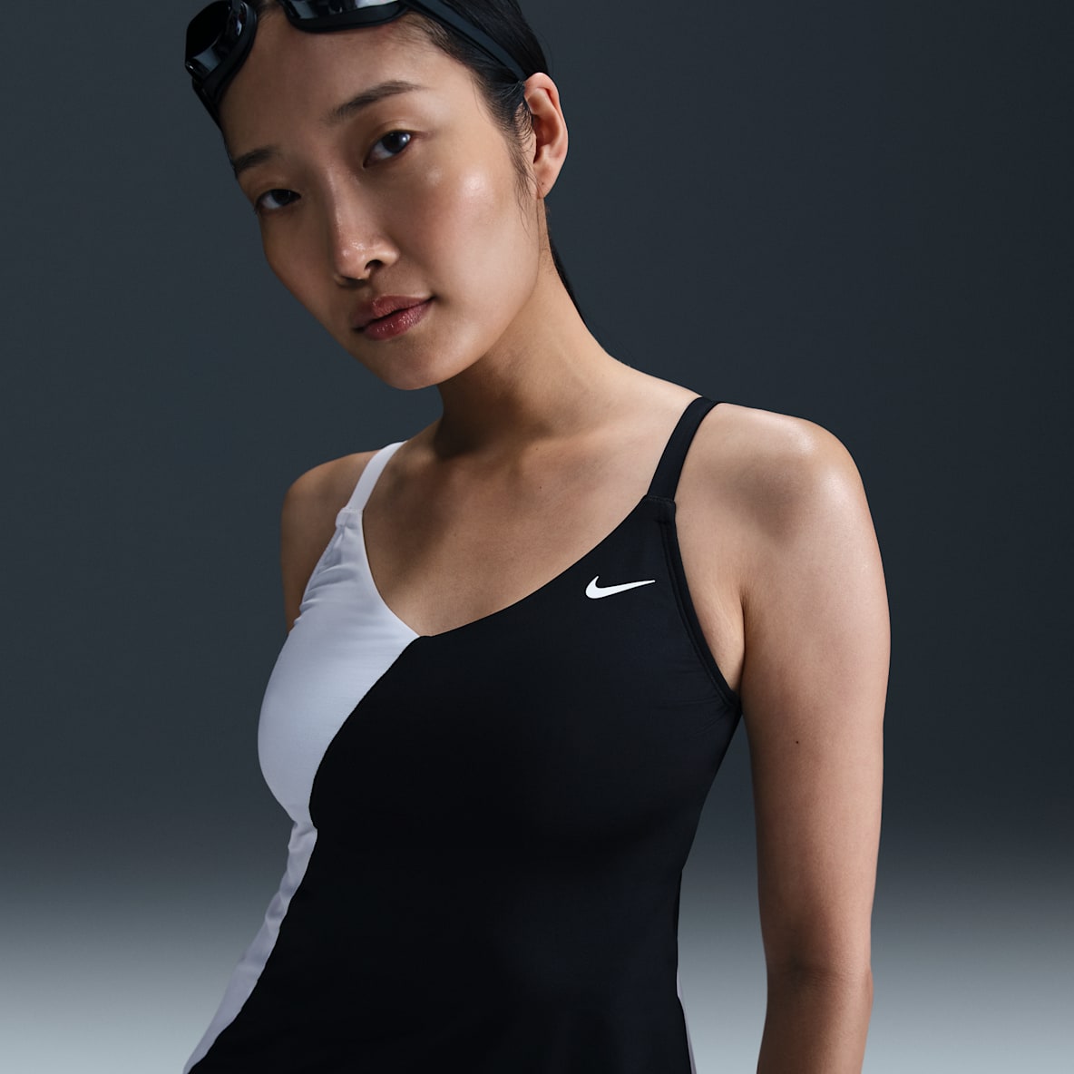 Nike Swim Nike Swim Women's V-Neck Tankini