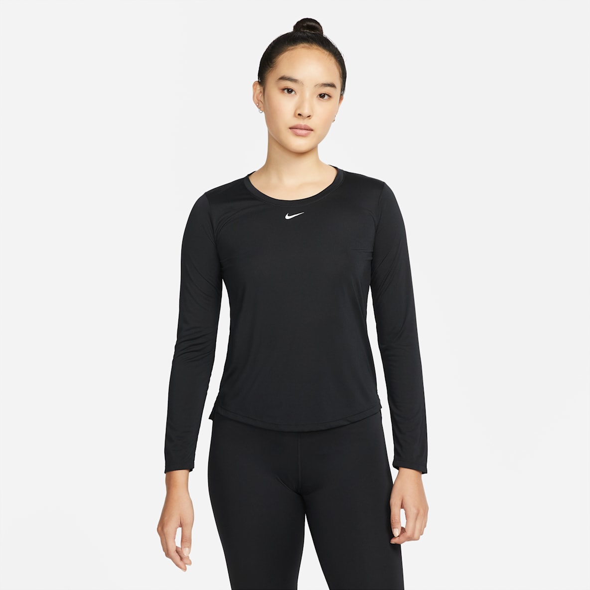 ナイキ Dri-FIT ワン ナイキ Dri-FIT ワン ウィメンズ スタンダード フィット ロングスリーブ トップ