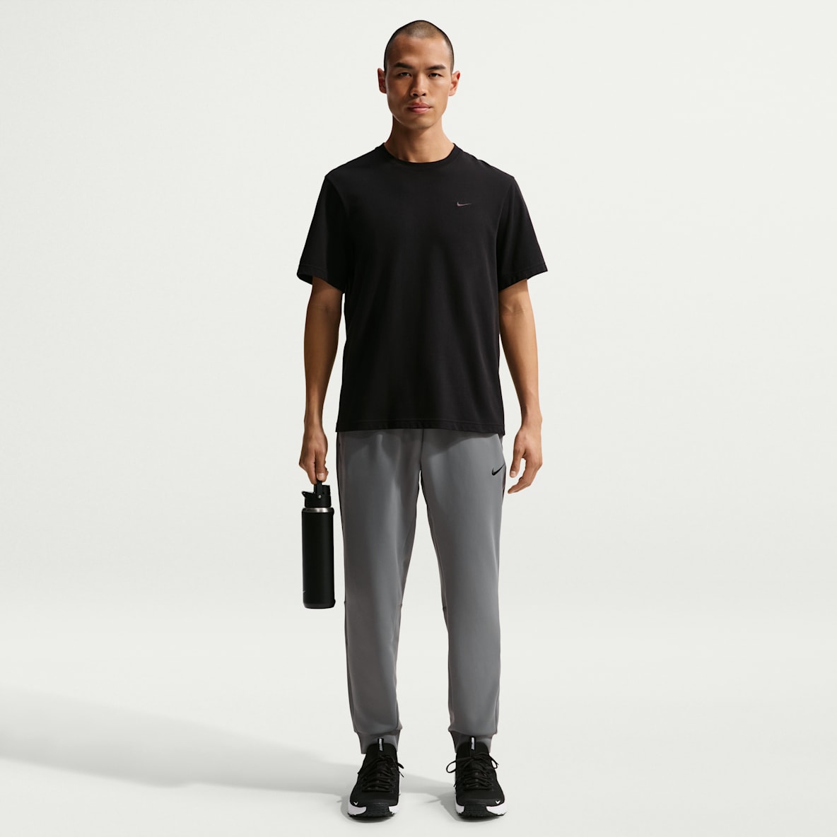 Nike Hyverse Men's Dri-FIT UV Training Joggers