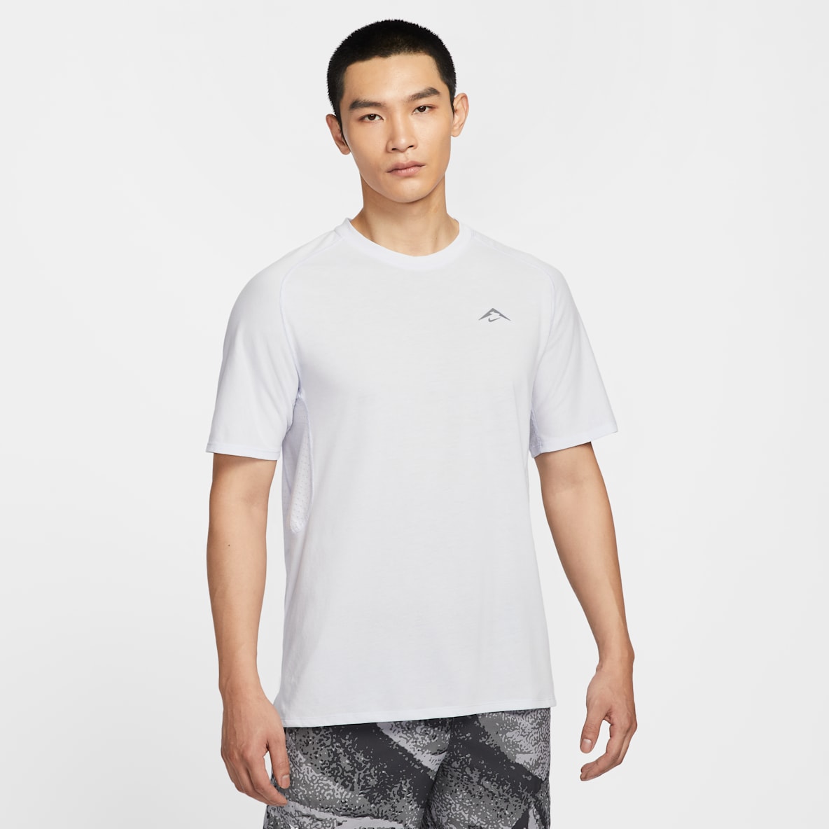 Nike Solar Chase Nike Solar Chase Men's Dri-FIT ADV Short-Sleeve Running Top