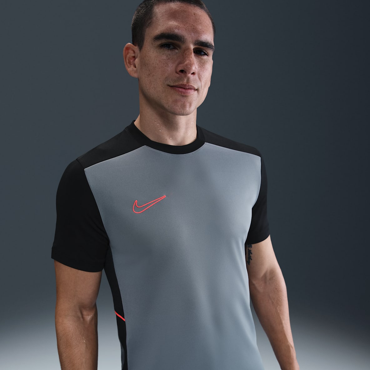 Nike Academy Playera de futbol de manga corta Dri-FIT para hombre