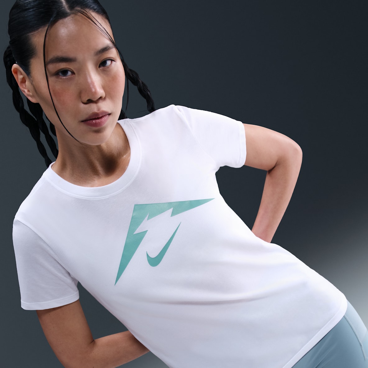 ナイキ トレイル ウィメンズ Dri-FIT Tシャツ