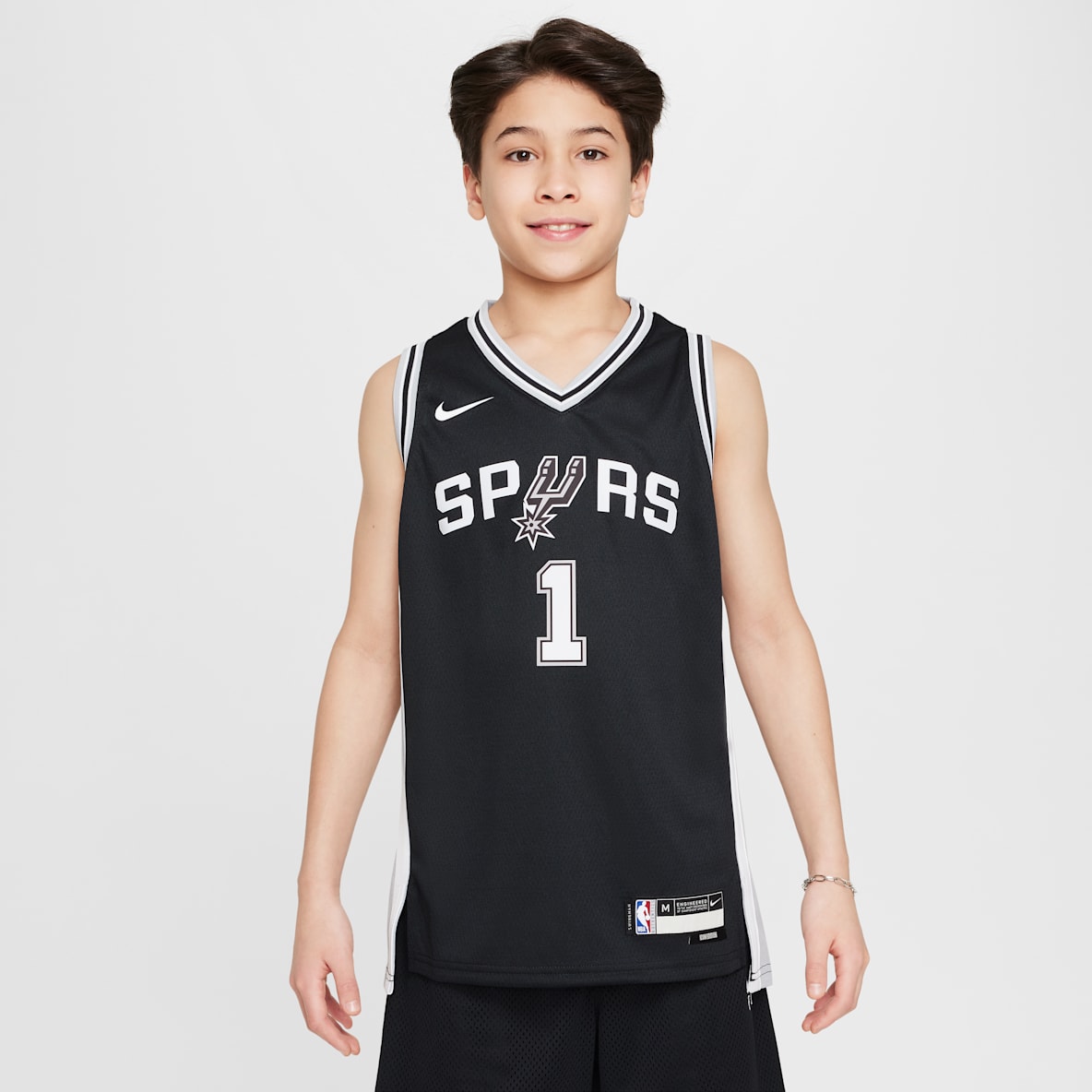 San Antonio Spurs 2022/23 Icon Edition San Antonio Spurs 2022/23 Icon Edition Older Kids' (Boys') NBA Swingman Jersey