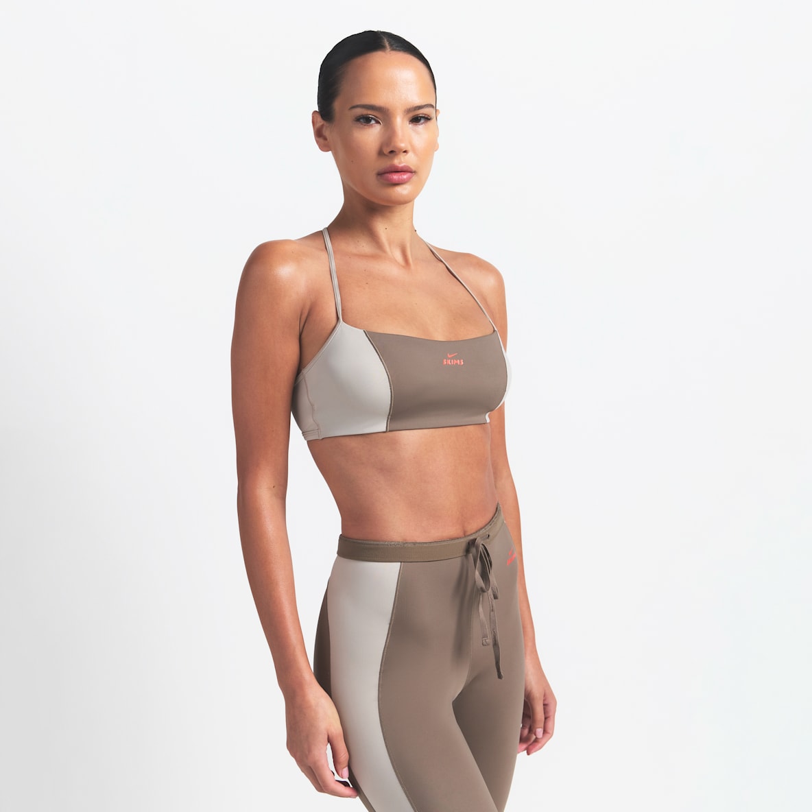 NikeSKIMS Shine Women's Micro-Scoop Bra