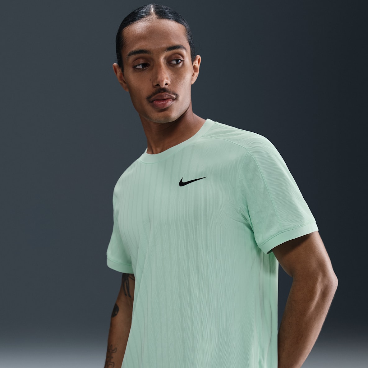 NikeCourt Slam NikeCourt Slam Playera de tenis Dri-FIT ADV para hombre