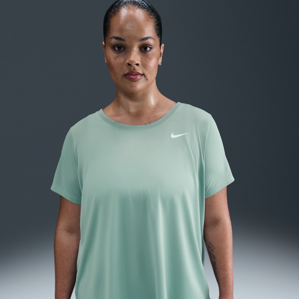 Nike Dri-FIT Nike Dri-FIT Women's T-Shirt (Plus Size)
