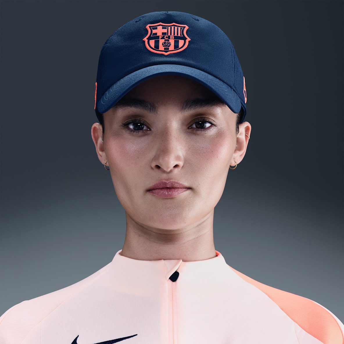 Barcelona Barcelona Kšiltovka Nike Club US CB L T90 2025/2026