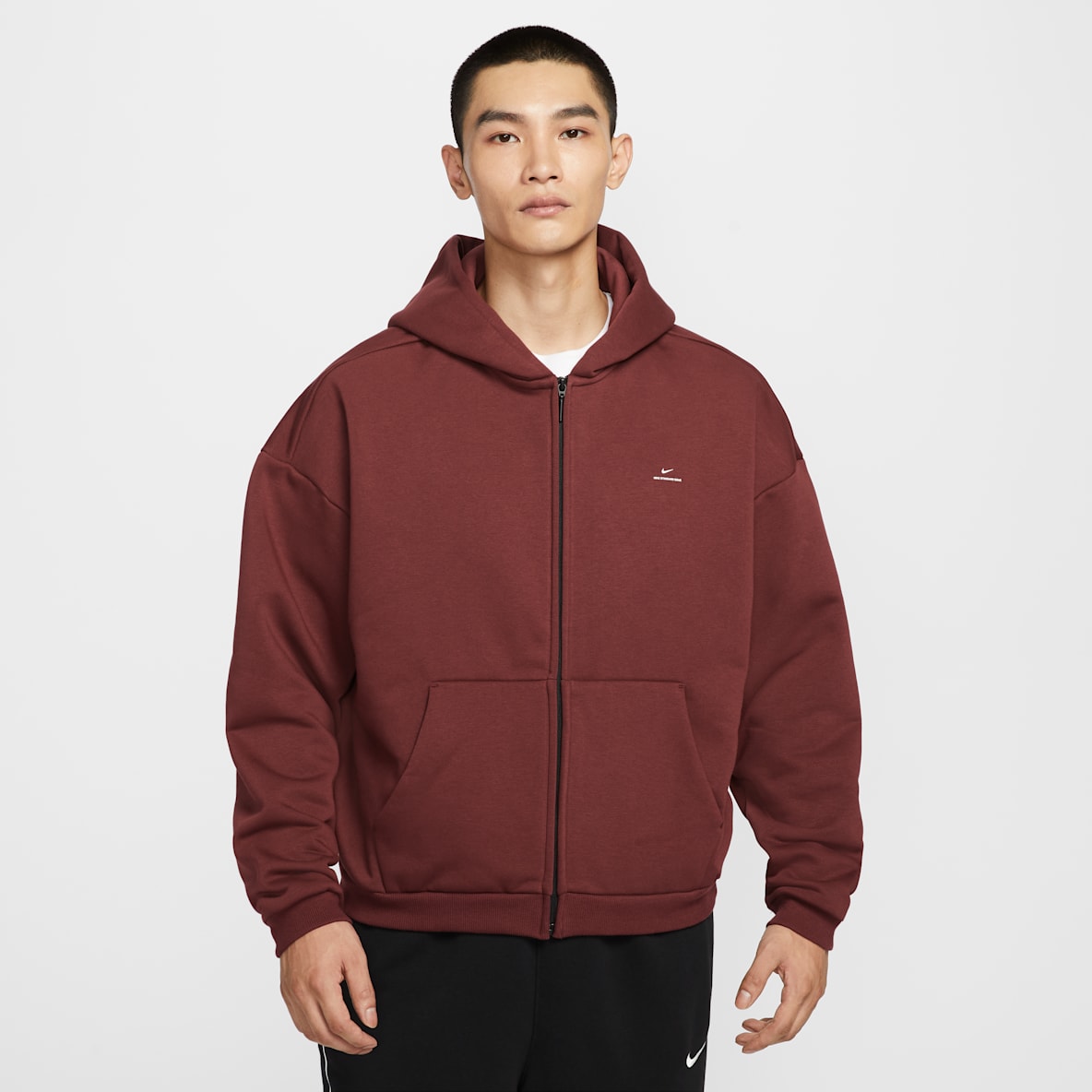Nike Standard Issue Men's Therma-FIT Full-Zip Basketball Hoodie