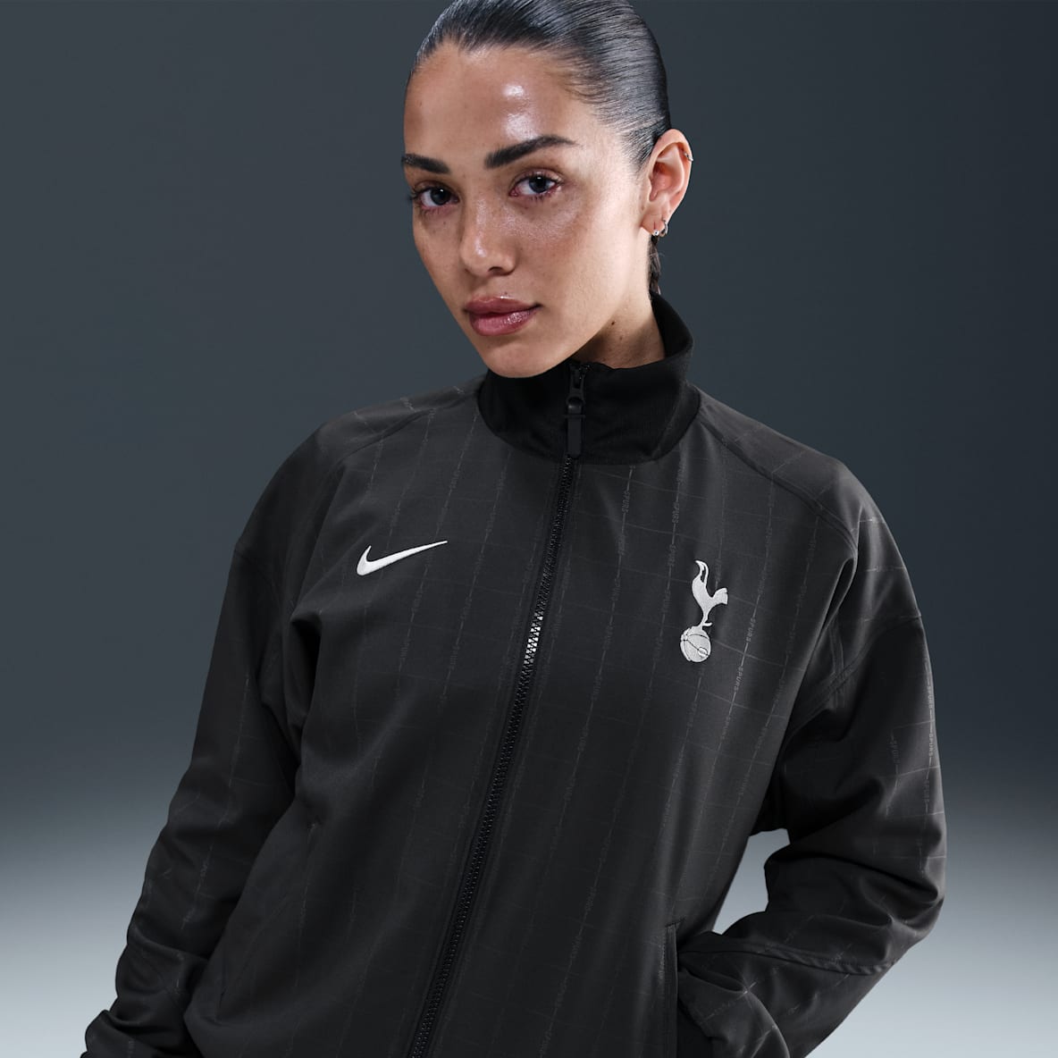 Segunda equipación Strike Tottenham Hotspur Chaqueta de fútbol Anthem Nike Dri-FIT - Mujer