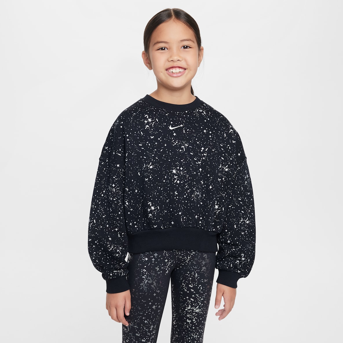 Nike Sportswear Club Fleece Nike Sportswear Club Fleece Older Kids' (Girls') Crew-Neck Sweatshirt