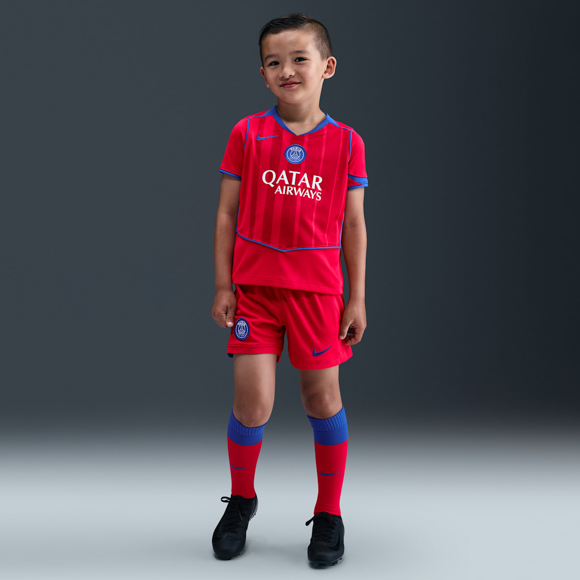 Paris Saint-Germain 2025/26 Stadium Third Paris Saint-Germain 2025/26 Stadium Third Younger Kids' Nike Dri-FIT Total 90 Football 3-Piece Kit