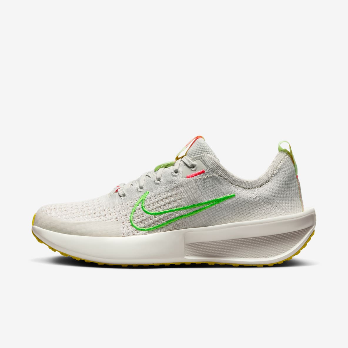 Nike Interact Run Tenis de correr en pavimento para mujer