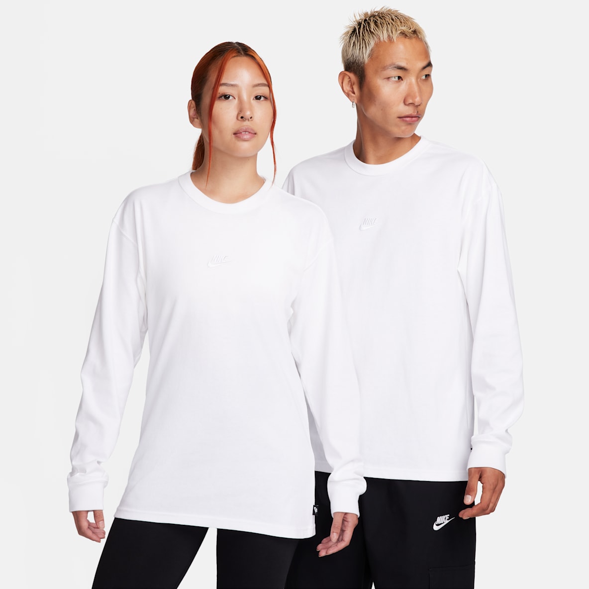 나이키 스포츠웨어 프리미엄 에센셜 남성 긴팔 티셔츠