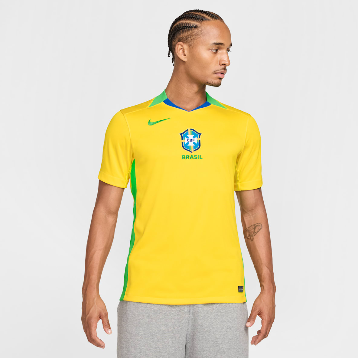 Brasil local 2025 Stadium (equipo femenino) Brasil local 2025 Stadium (equipo femenino) Jersey de fútbol Nike Dri-FIT Replica para hombre