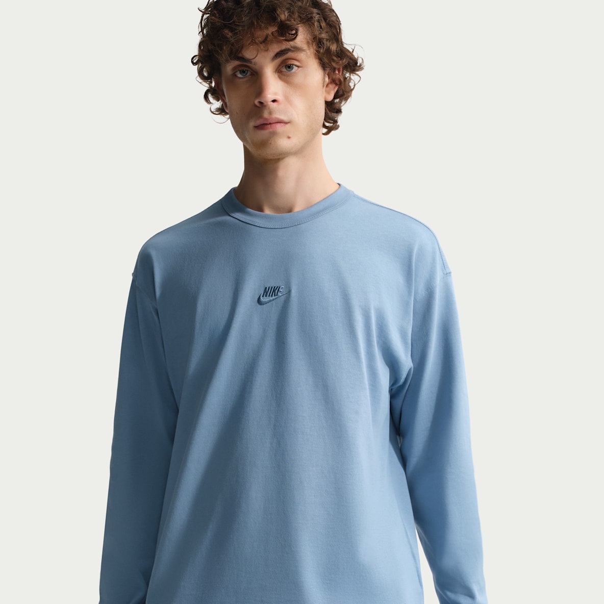 Nike Sportswear Premium Essentials Men's Long-Sleeve T-Shirt