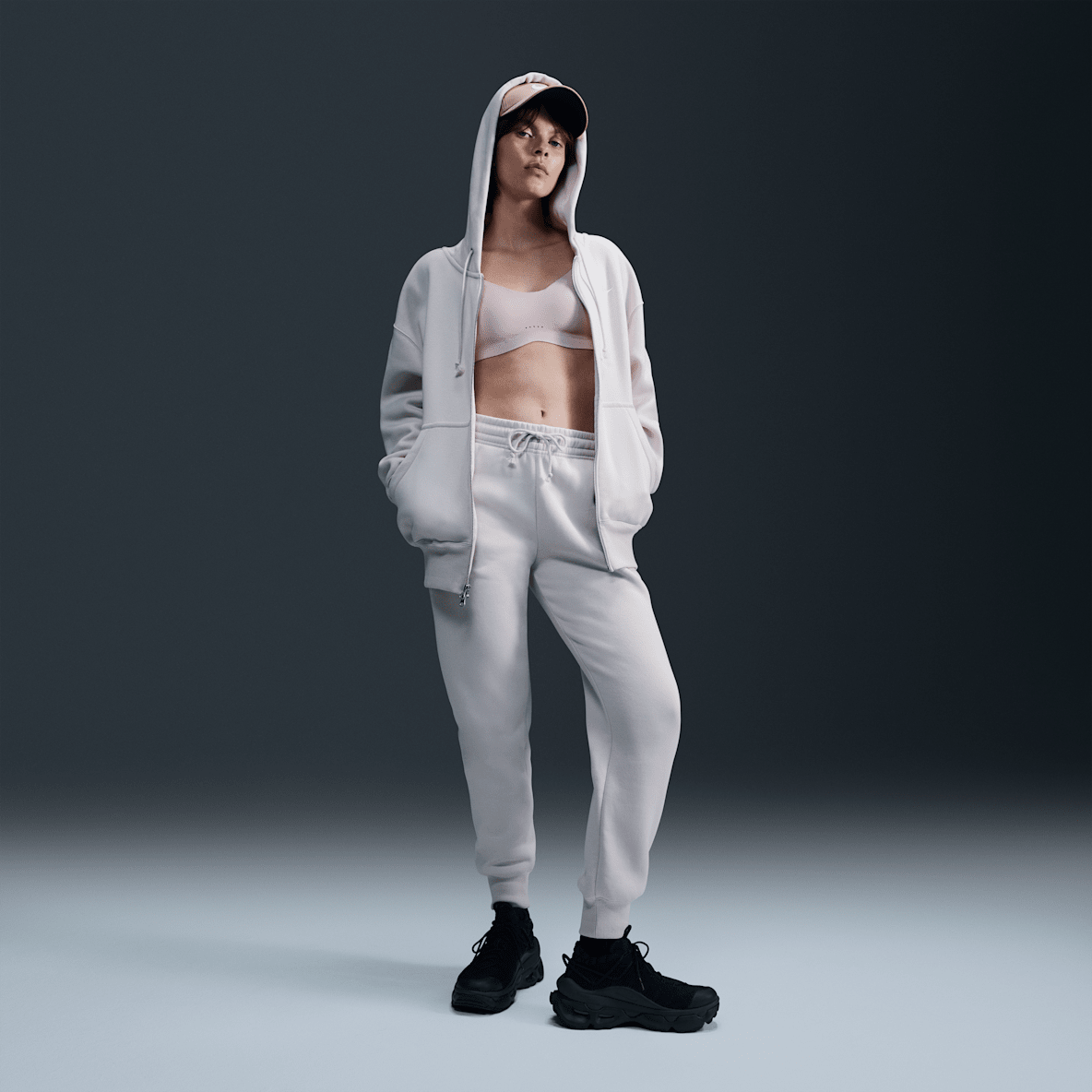 Nike Sportswear Phoenix Fleece Nike Sportswear Phoenix Fleece Women's Oversized Full-Zip Hoodie
