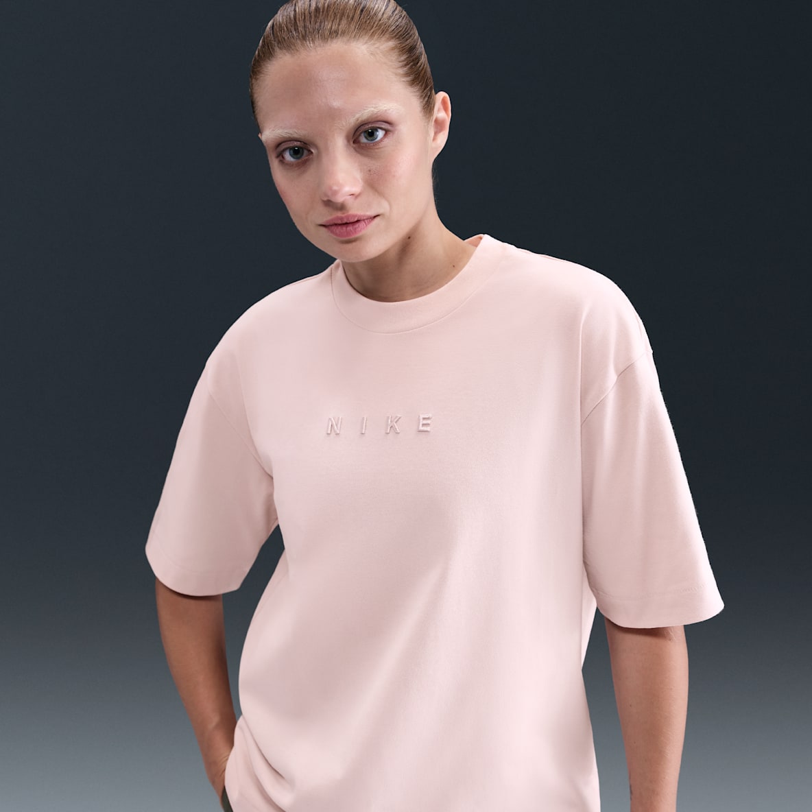 Nike Sportswear Nike Sportswear Women's Oversized Short-Sleeve T-Shirt