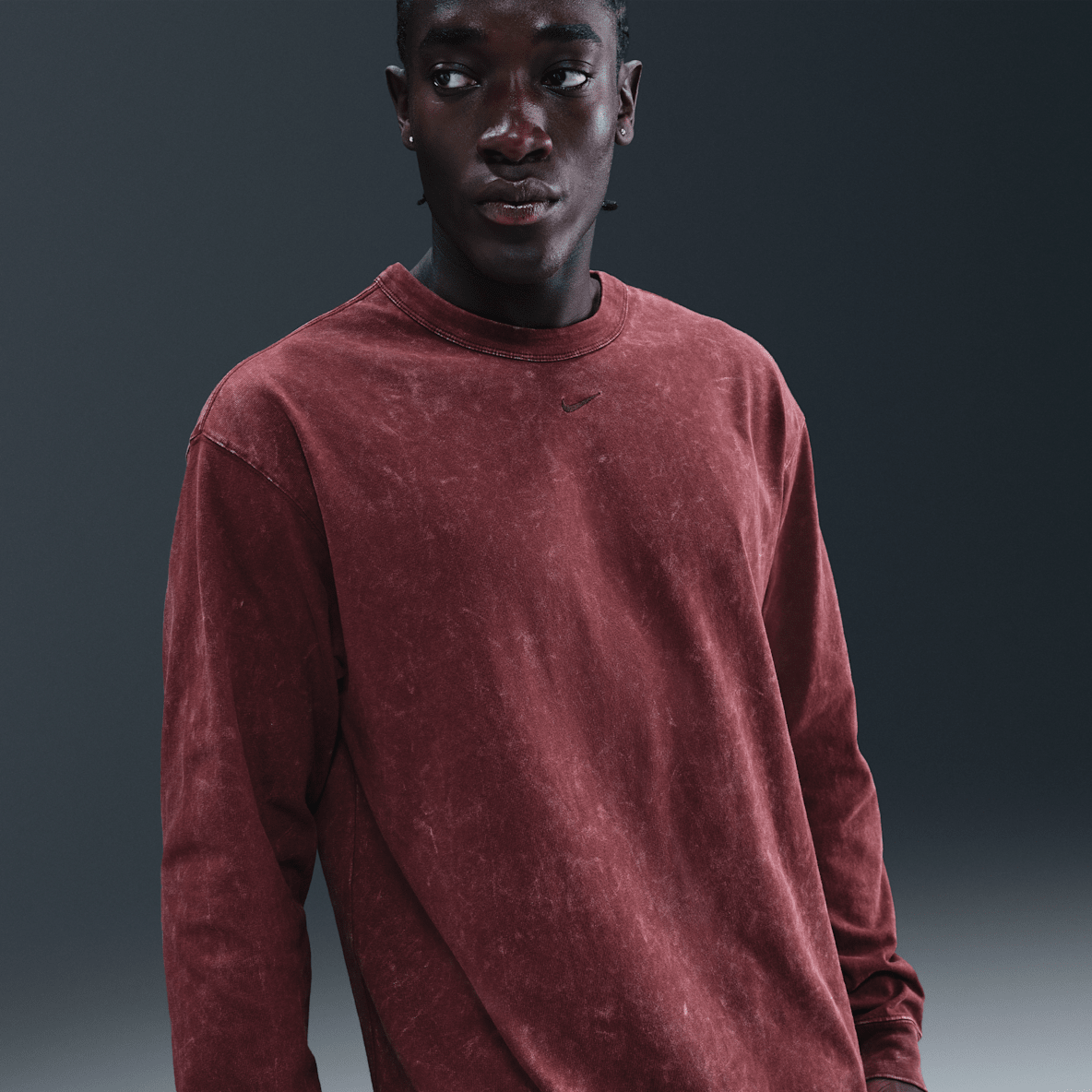 Nike Sportswear Premium Essentials Men's Long-Sleeve T-Shirt