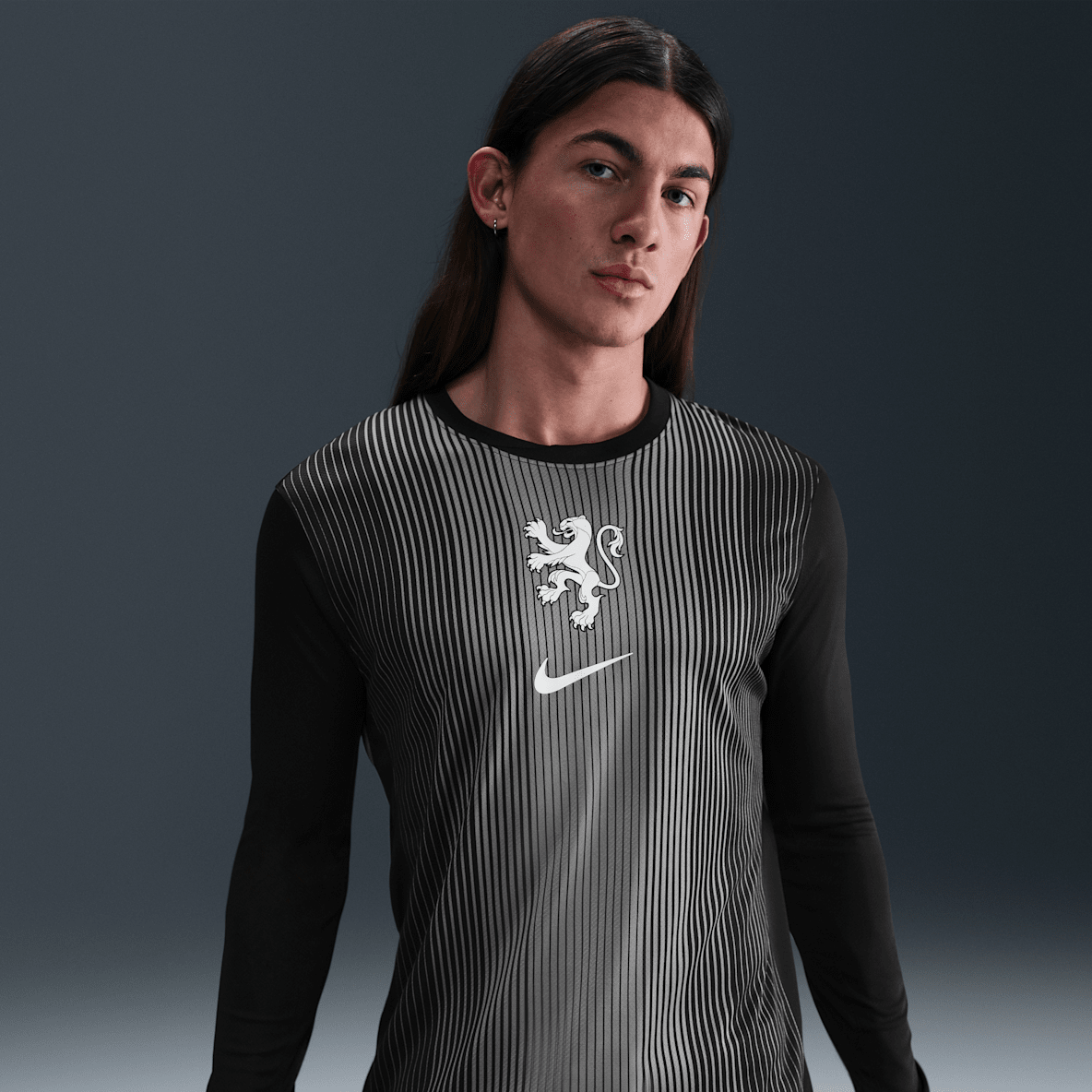 Netherlands 2025/26 Stadium Goalkeeper Netherlands 2025/26 Stadium Goalkeeper Men's Nike Dri-FIT Football Replica Long-Sleeve Shirt