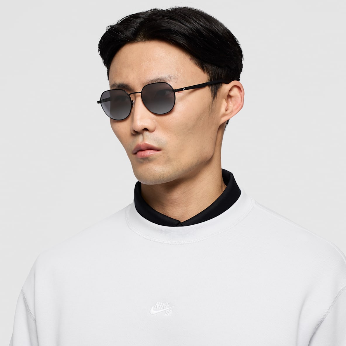 Nike Traveler Trend Nike Traveler Trend Mirrored Sunglasses