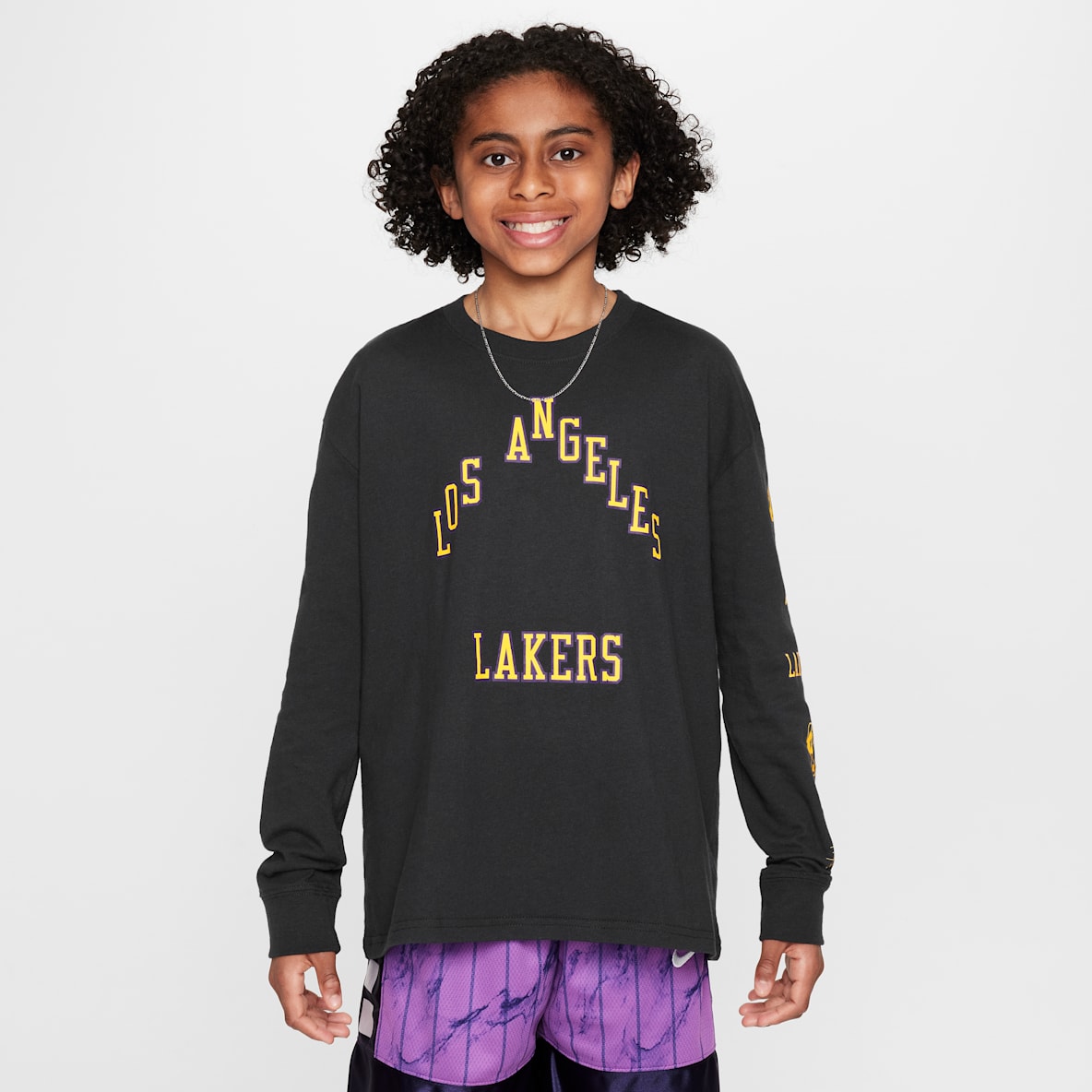 Los Angeles Lakers 2023/24 City Edition Los Angeles Lakers 2023/24 City Edition Older Kids' (Boys') Nike NBA Max90 Long-Sleeve T-Shirt