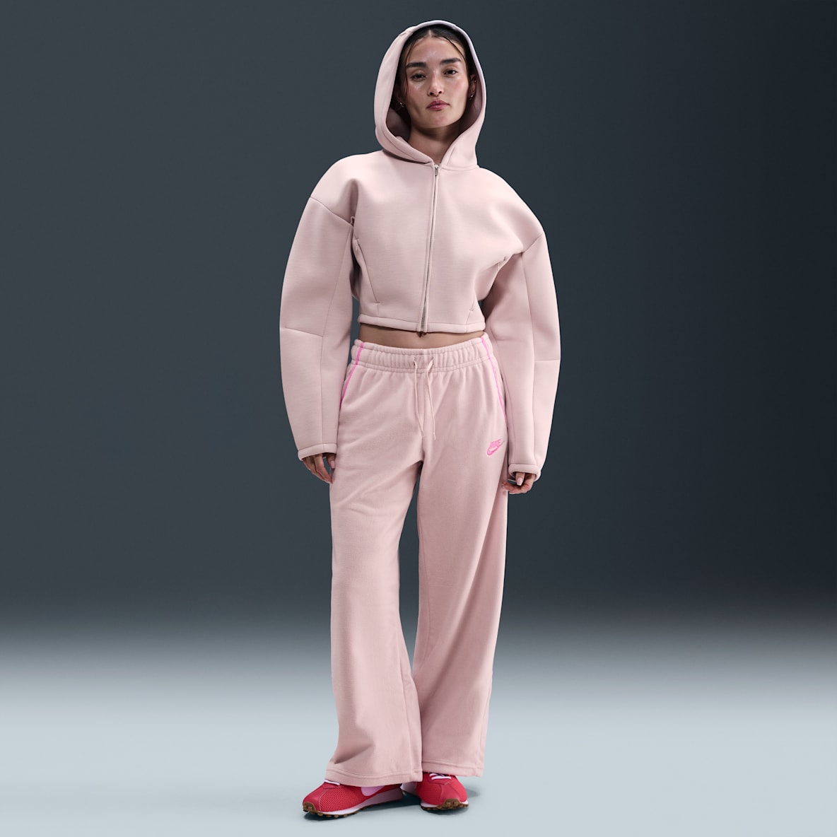 나이키 스포츠웨어 클럽 플리스 나이키 스포츠웨어 클럽 플리스 여성 미드라이즈 와이드 레그 코지 팬츠