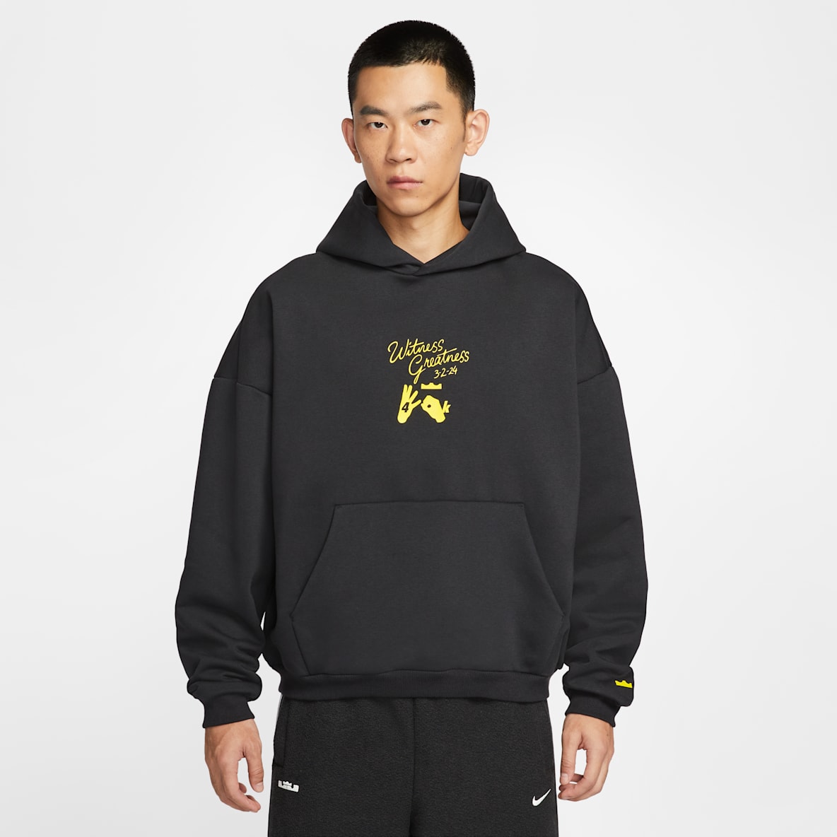 LeBron Standard Issue 'Uncharted' LeBron Standard Issue 'Uncharted' Men's Therma-FIT Basketball Hoodie